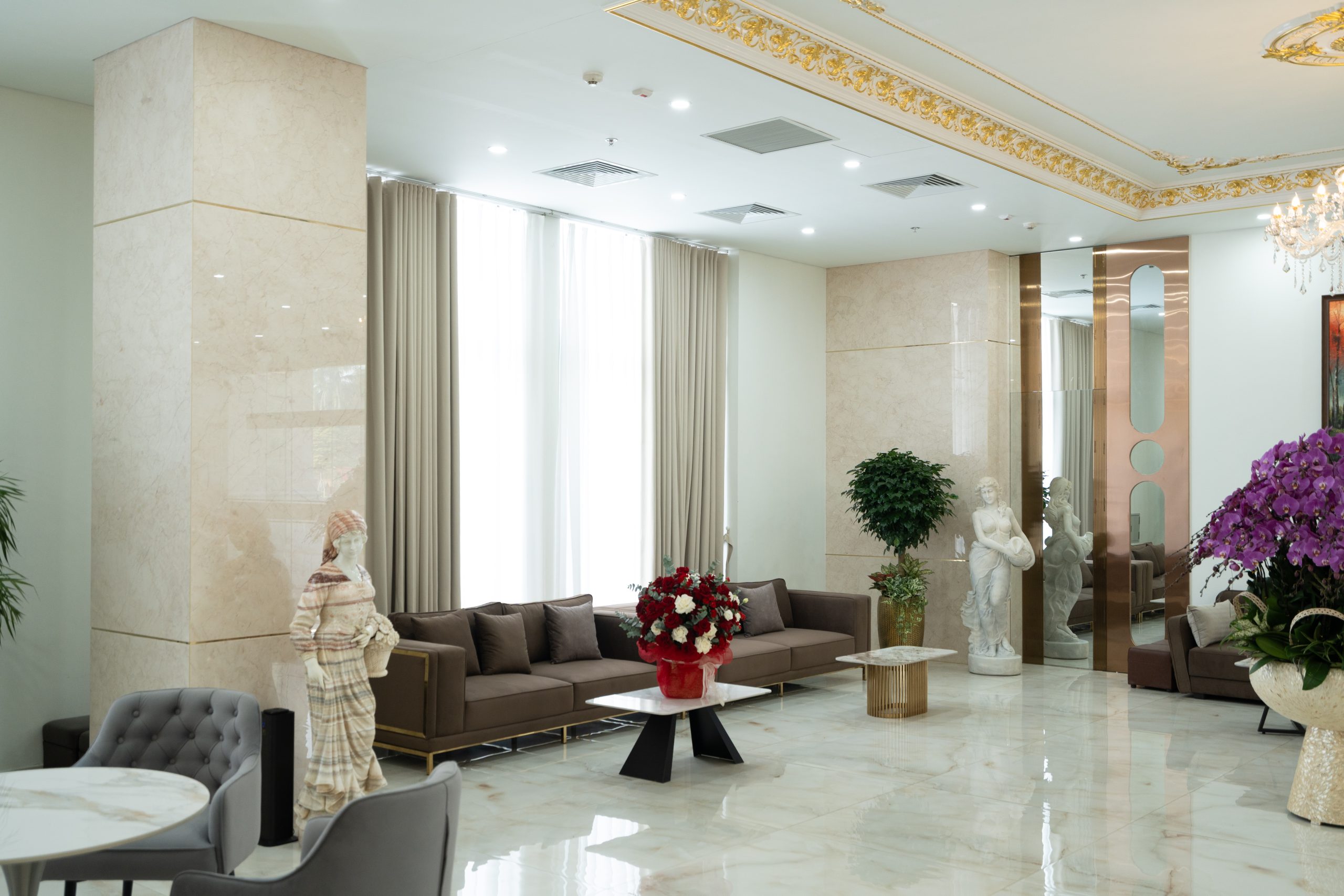 Khách sạn thái nguyên có bể bơi phòng gym